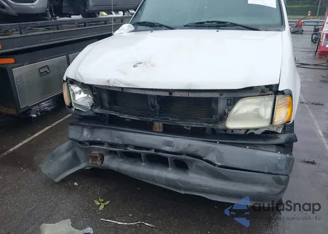 2002 Ford F150 z USA, uszkodzony, nr VIN 1FTRF17242NB86232